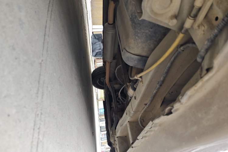 Used Foton Gatu ix5 2016 1.5L Zhiyue Model Chassis Rear Right