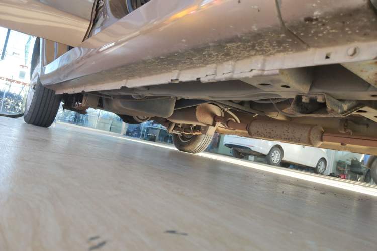 Used Foton Gatu ix5 2016 1.5L Zhiyue Model Right Side Sill