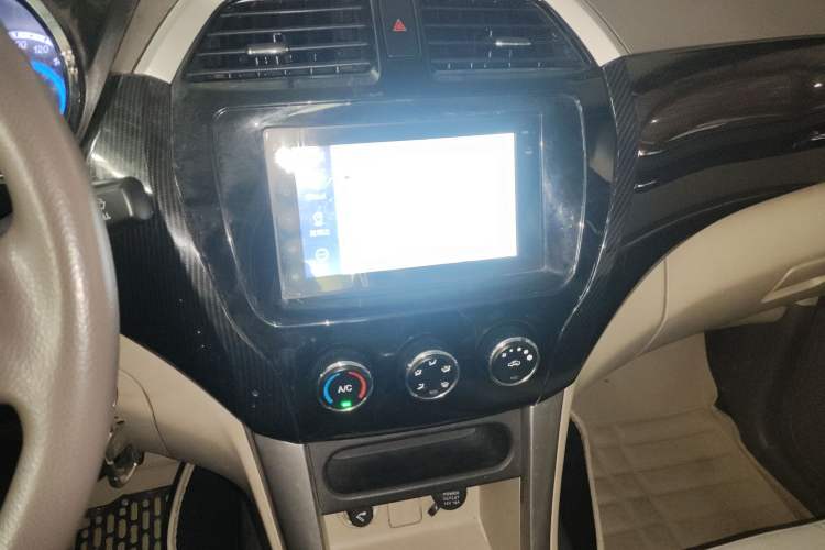 Used Foton Gatu ix5 2016 1.5L Zhiyue Model Audio And AC Panel