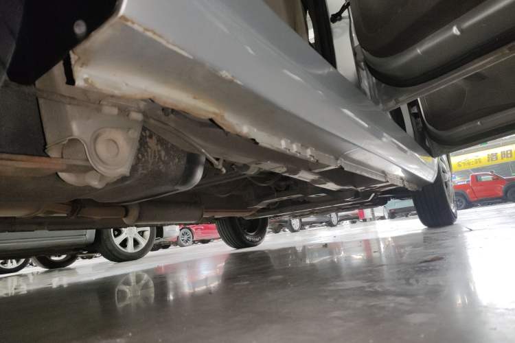 Used Foton Gatu ix5 2016 1.5L Zhiyue Model Right Side Sill