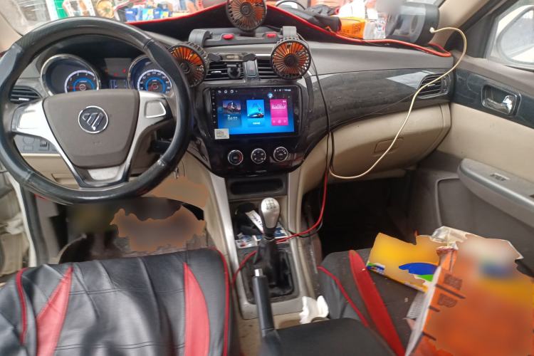 Used Foton Gatu ix5 2016 1.5L Zhiyue Model Center Console