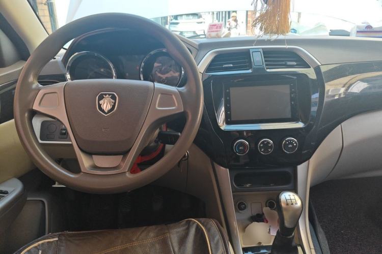 Used Foton Gatu ix5 2016 1.5L Smart Enjoyment Version Center Console