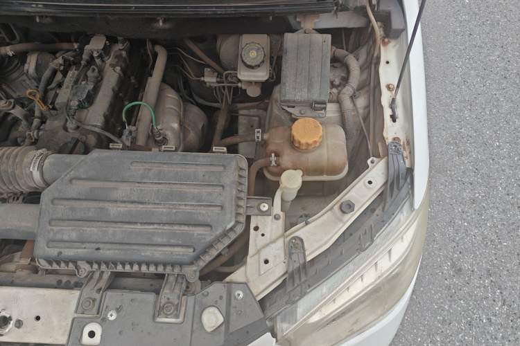Used Foton Gatu ix5 2016 1.5L Zhiyue Model Engine Bay Left
