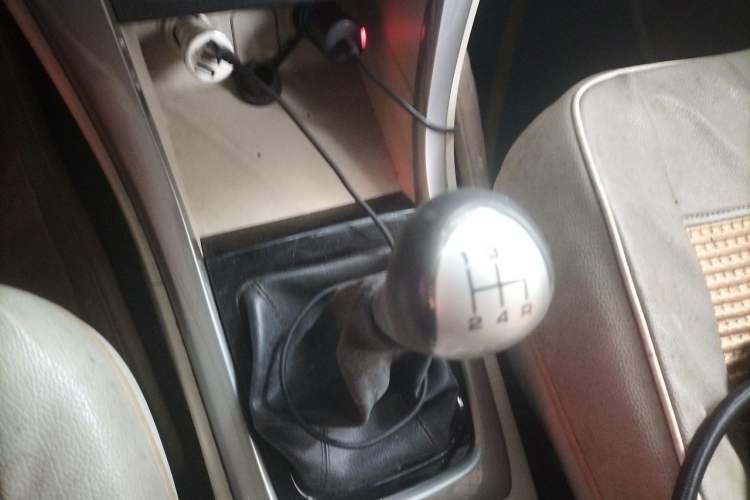 Used Foton Gatu ix5 2016 1.5L Zhiyue Model Gear Lever