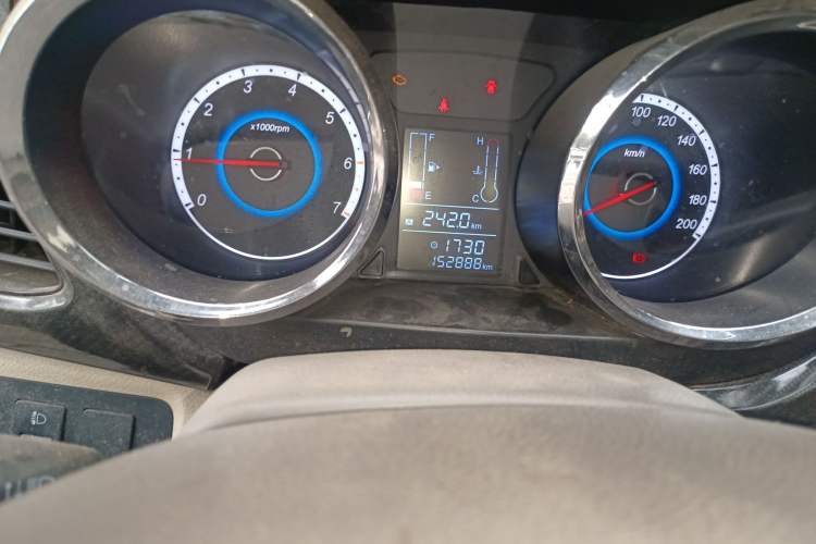 Used Foton Gatu ix5 2016 1.5L Zhiyue Model Odometer Close Up