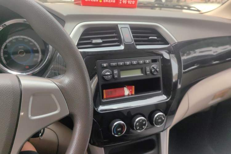 Used Foton Gatu ix5 2016 1.5L Zhiyue Model Audio And AC Panel
