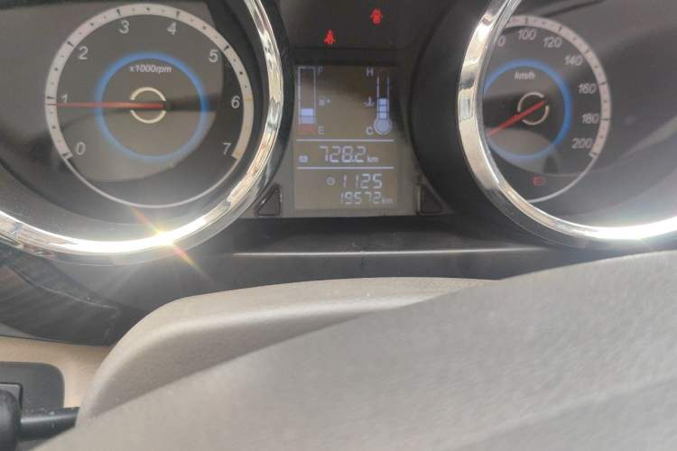 Used Foton Gatu ix5 2016 1.5L Zhiyue Model Odometer Close Up