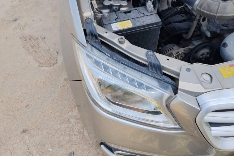 Used Foton Gatu ix5 2016 1.5L Zhiyue Model Right Front Headlight
