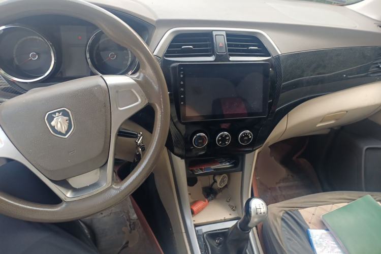 Used Foton Gatu ix5 2017 1.2L Zhiyue Model Center Console