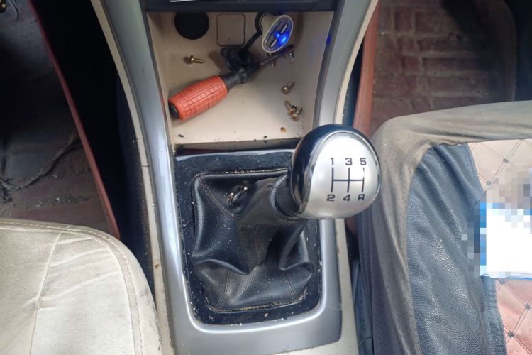 Used Foton Gatu ix5 2017 1.2L Zhiyue Model Gear Lever
