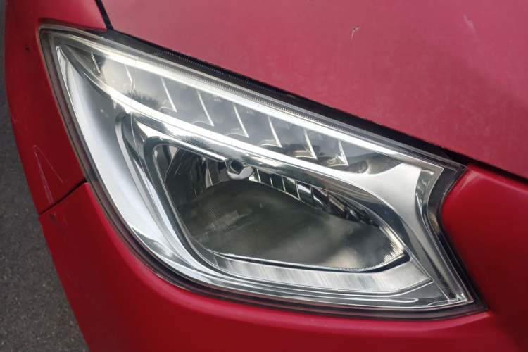 Used Foton Gatu ix5 2017 1.2L Zhiyue Model Right Front Headlight