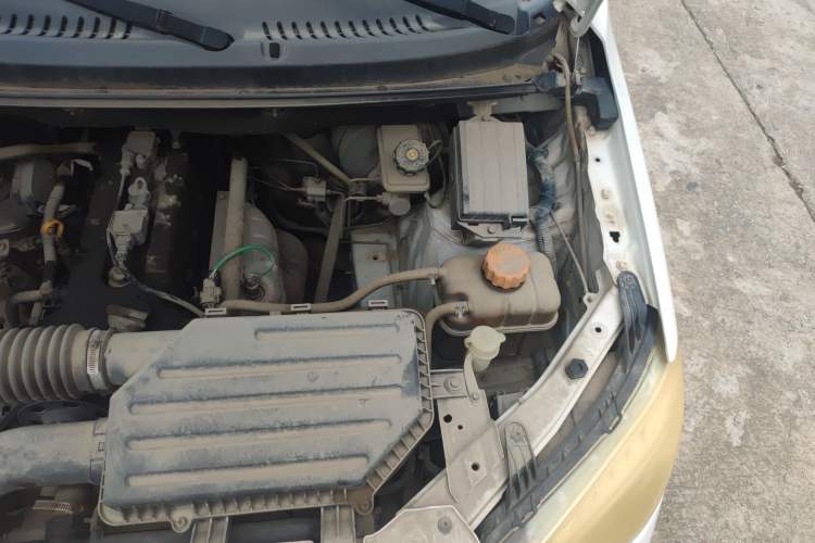 Used Foton Gatu ix5 2018 1.5L Comfort Model DAM15DL Engine Bay Left