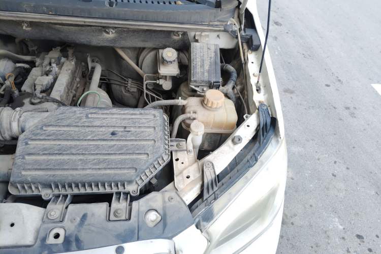 Used Foton Gatu ix5 2018 1.5L Standard Version DAM15DL Engine Bay Left
