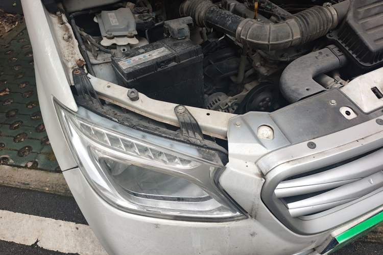 Used Foton Gatu ix5 2018 1.5L Standard Version DAM15DL Engine Bay Right