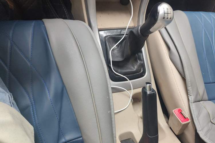 Used Foton Gatu ix5 2018 1.5L Standard Version DAM15DL Gear Lever