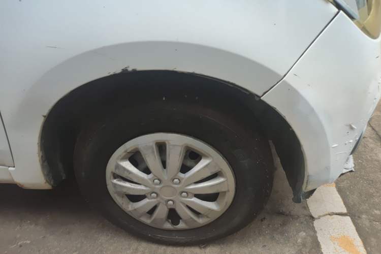 Used Foton Gatu ix5 2018 1.5L Comfort Model DAM15DL Right Front Wheel Hub