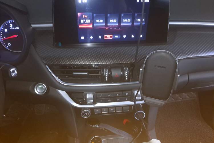 Used Foton General F9 2022 2.0T Gasoline Manual 4x4 Enjoyment Version Standard Cab 4G20TI5 Audio And AC Panel