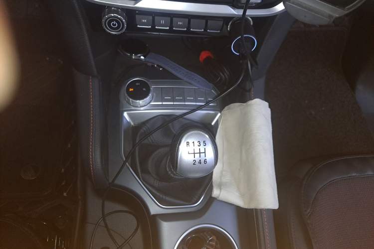 Used Foton General F9 2022 2.0T Gasoline Manual 4x4 Enjoyment Version Standard Cab 4G20TI5 Gear Lever