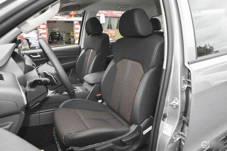 Used Foton General F9 2023 2.0T Gasoline Manual 4x4 Struggle Elite Long-Box Version 4G20TI5 Interior 3