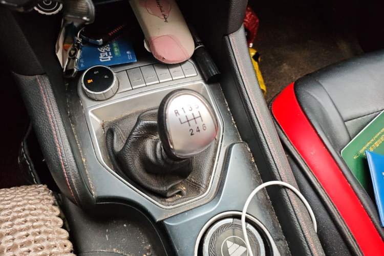 Used Foton General F9 2022 2.0T Diesel Manual 4x4 Enjoyment Version with Long Bed – 4F20TC Gear Lever