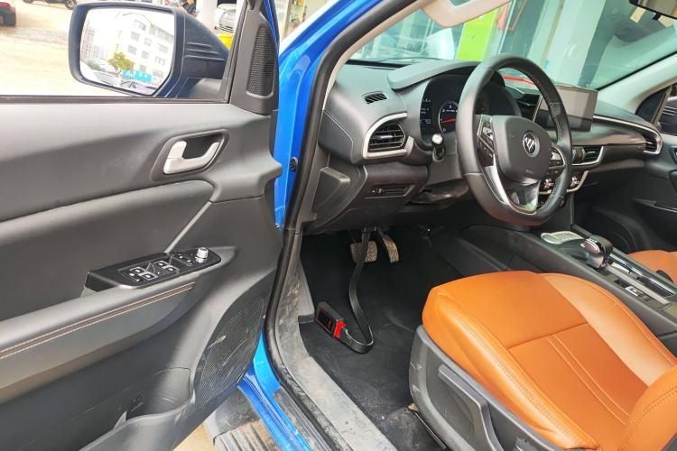 Used Foton General F9 2022 2.0T Diesel Automatic 2WD Enjoyment Version with Long Bed 4F20TC Interior 3