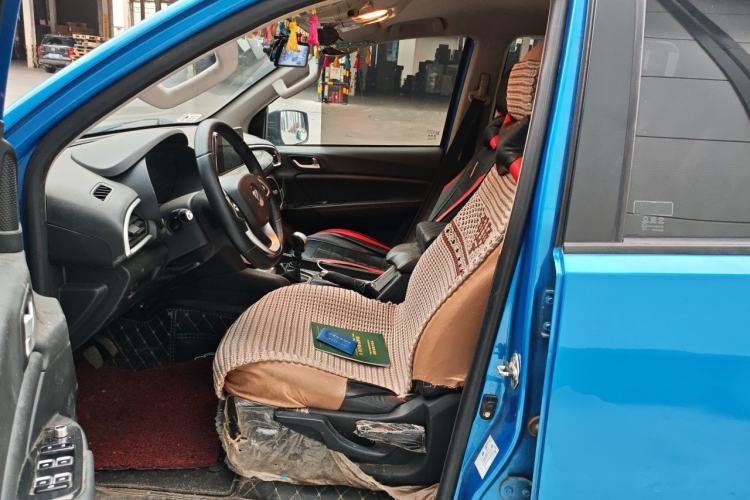 Used Foton General F9 2022 2.0T Diesel Manual 4x4 Enjoyment Version with Long Bed – 4F20TC Left Front Seat