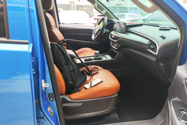 Used Foton General F9 2022 2.0T Diesel Automatic 2WD Enjoyment Version with Long Bed 4F20TC Right Front Seat