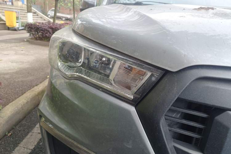 Used Foton General F9 2022 2.0T Diesel Automatic 2WD Enjoyment Version with Long Bed 4F20TC Right Front Headlight