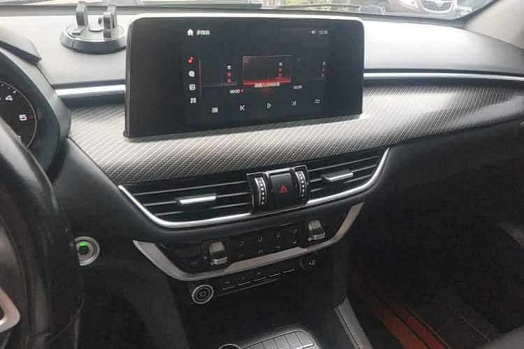 Used Foton General F9 2023 2.0T Diesel Manual 4x4 Youth Luxury Long-Body Version 4F20TC Audio And AC Panel