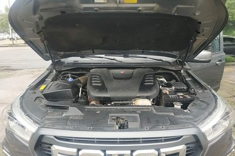 Used Foton General F9 2023 2.0T Diesel Manual 4x4 Youth Luxury Long-Body Version 4F20TC Engine Bay