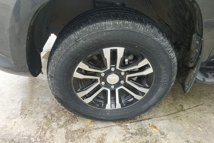 Used Foton General F9 2023 2.0T Diesel Manual 4x4 Youth Luxury Long-Body Version 4F20TC Left Front Wheel Hub