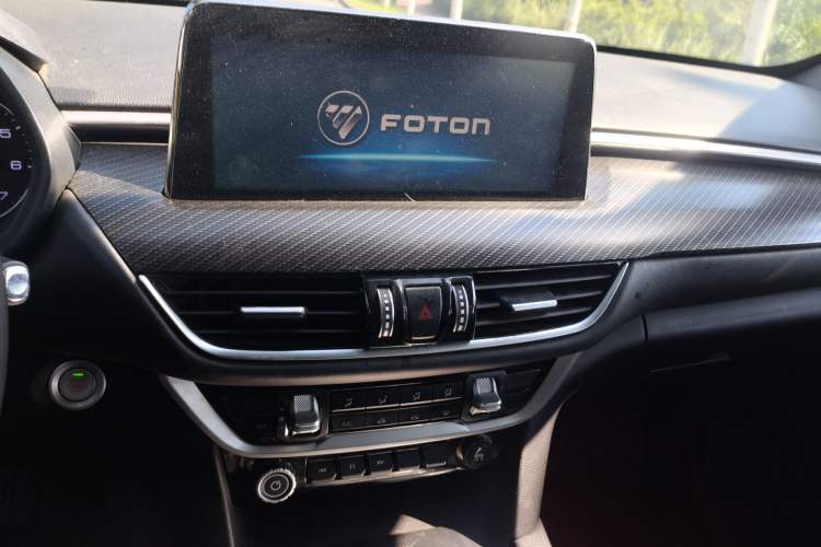 Used Foton General F9 SUV 2022 2.0T Gasoline Automatic Two-Wheel Drive Luxury Version Audio And AC Panel