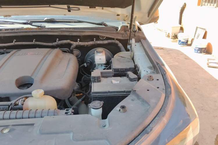 Used Foton General F9 SUV 2022 2.0T Gasoline Automatic Two-Wheel Drive Luxury Version Engine Bay Left