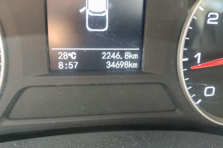 Used Foton General F9 SUV 2022 2.0T Gasoline Automatic Two-Wheel Drive Luxury Version Odometer Close Up