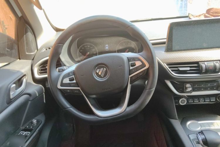 Used Foton General F9 SUV 2022 2.0T Gasoline Automatic Two-Wheel Drive Luxury Version Steering Wheel
