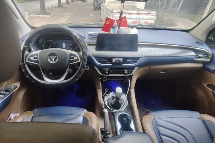 Used Foton General G9 2021 2.0T Armored Great General Manual 4x4 Leisure Edition Enjoyment Version Long Bed 4F20TC Center Console