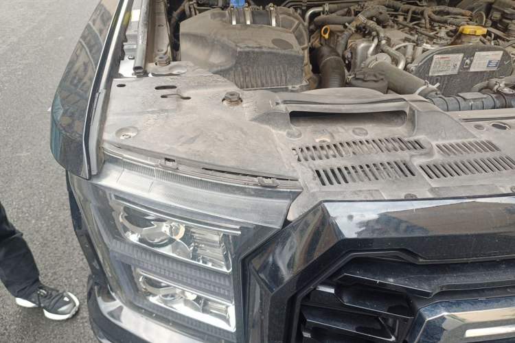Used Foton General G9 2021 2.5T Armored Grand Commander Manual 4x4 Leisure Edition Premium Long-Box JE4D25Q6A Engine Bay Right