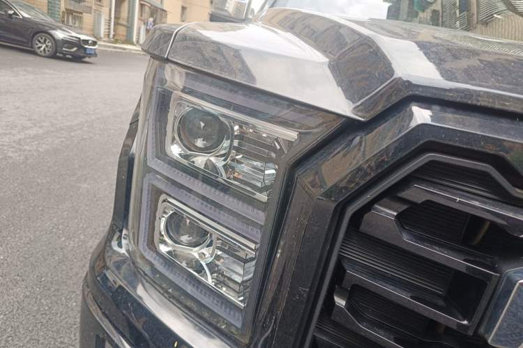 Used Foton General G9 2021 2.5T Armored Grand Commander Manual 4x4 Leisure Edition Premium Long-Box JE4D25Q6A Right Front Headlight