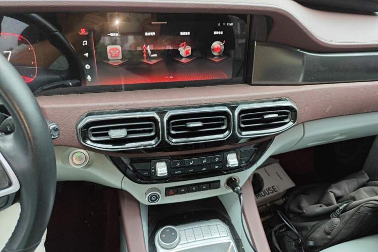 Used Foton General G9 2021 2.0T Armored Great General Manual 4x4 Leisure Edition Enjoyment Version Long Bed 4F20TC Audio And AC Panel