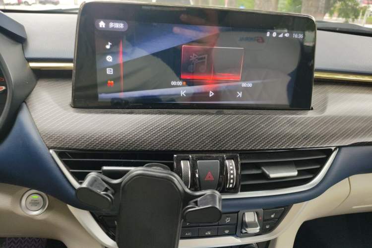 Used Foton General G9 2021 2.0T Field Commander Automatic 2WD Sport Edition Premium Version Standard Cab 4G20TI5 Audio And AC Panel