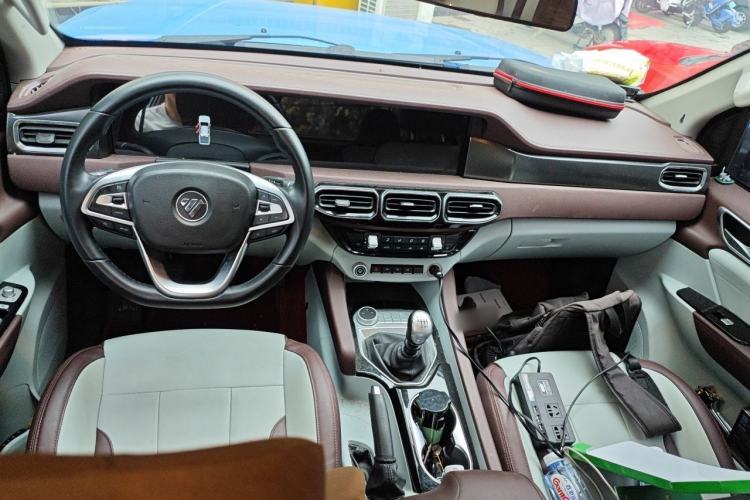 Used Foton General G9 2021 2.0T Armored Great General Manual 4x4 Leisure Edition Enjoyment Version Long Bed 4F20TC Center Console