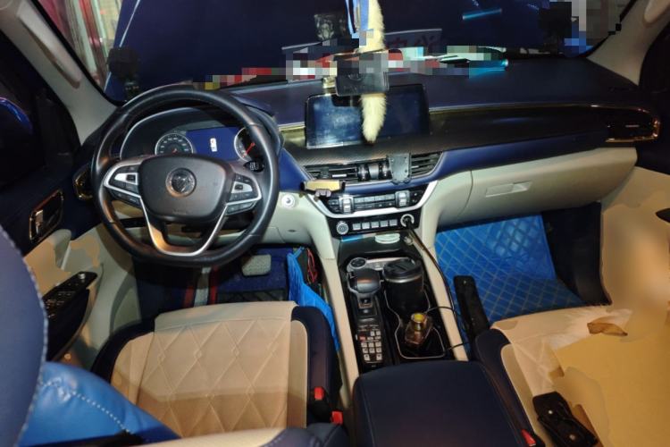 Used Foton General G9 2021 2.0T Armored Grand Commander Automatic 4x4 Leisure Edition Premium Standard Cab 4G20TI5 Center Console