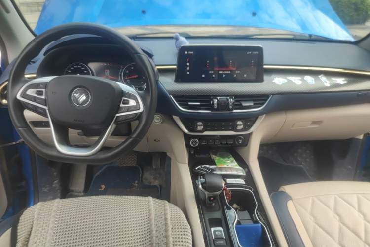 Used Foton General G9 2021 2.0T Armored Great General Automatic Two-Wheel Drive Leisure Edition Premium Version Standard Box 4G20TI5 Center Console