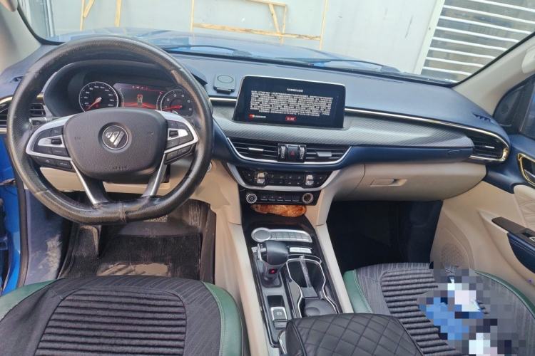 Used Foton General G9 2021 2.0T Armored Great General Automatic Two-Wheel Drive Leisure Edition Premium Version Standard Box 4G20TI5 Center Console