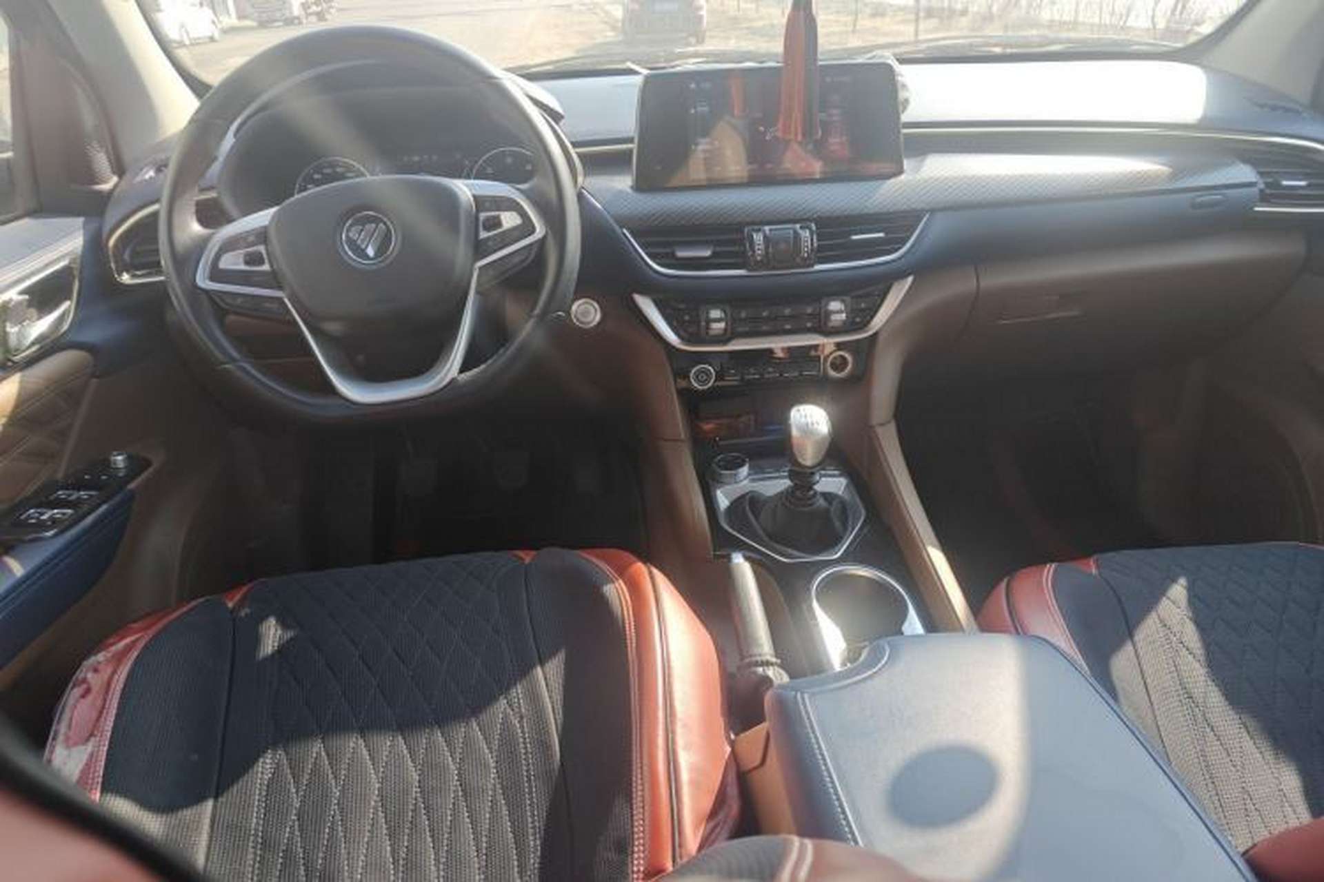 Used Foton General G9 2021 2.0T Armored Great General Manual 4x4 Leisure Edition Enjoyment Version Long Bed 4F20TC Center Console