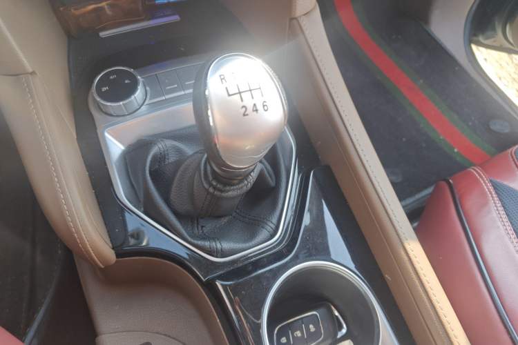 Used Foton General G9 2021 2.0T Armored Great General Manual 4x4 Leisure Edition Enjoyment Version Long Bed 4F20TC Gear Lever