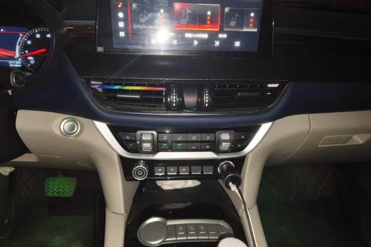 Used Foton General G9 2021 2.0T Field Commander Automatic 2WD Sport Edition Premium Version Standard Cab 4G20TI5 Audio And AC Panel