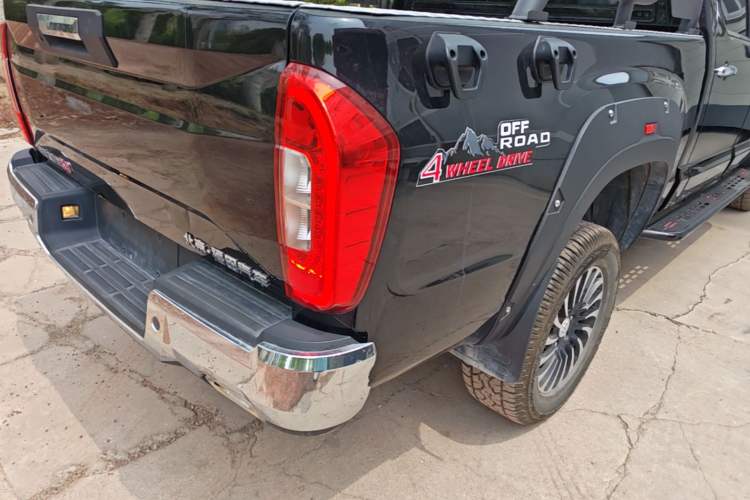 Used Foton General G9 2023 2.0T Armored Great General Automatic 4x4 Diesel Enjoyment Model Long Wheelbase 4F20TC Right Rear Taillight