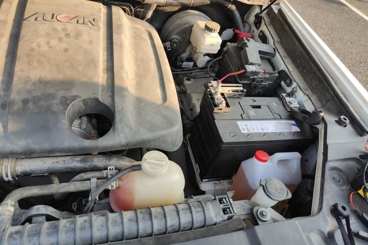 Used Foton General G9 SUV 2022 2.0T Gasoline Automatic 4x4 Luxury Edition Engine Bay Left