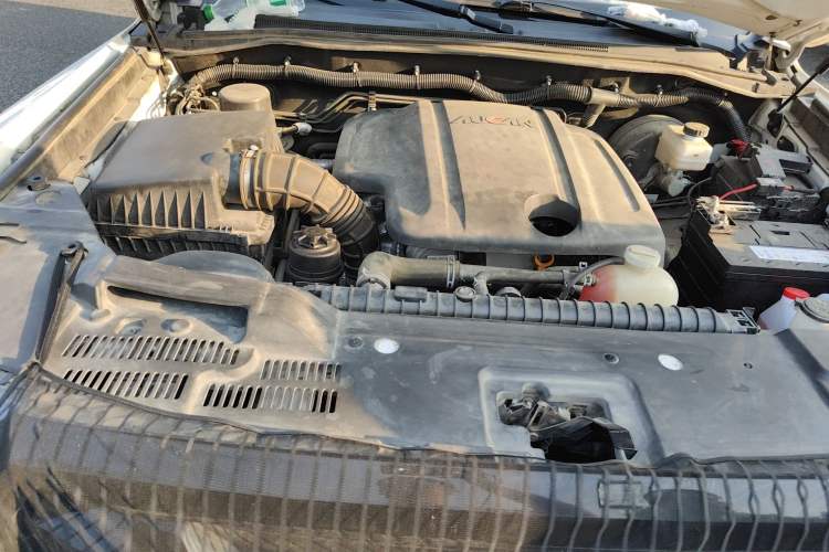 Used Foton General G9 SUV 2022 2.0T Gasoline Automatic 4x4 Luxury Edition Engine Bay